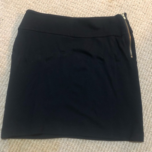 Body con Skirt - Picture 1 of 4